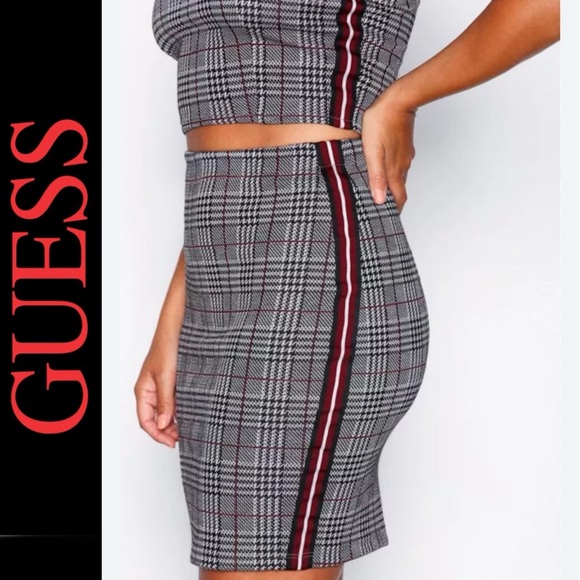 ❓Outfit — MINI SKIRT & CROP TOP SET by Guess / Combo — Plaid — Size Small - Picture 17 of 17